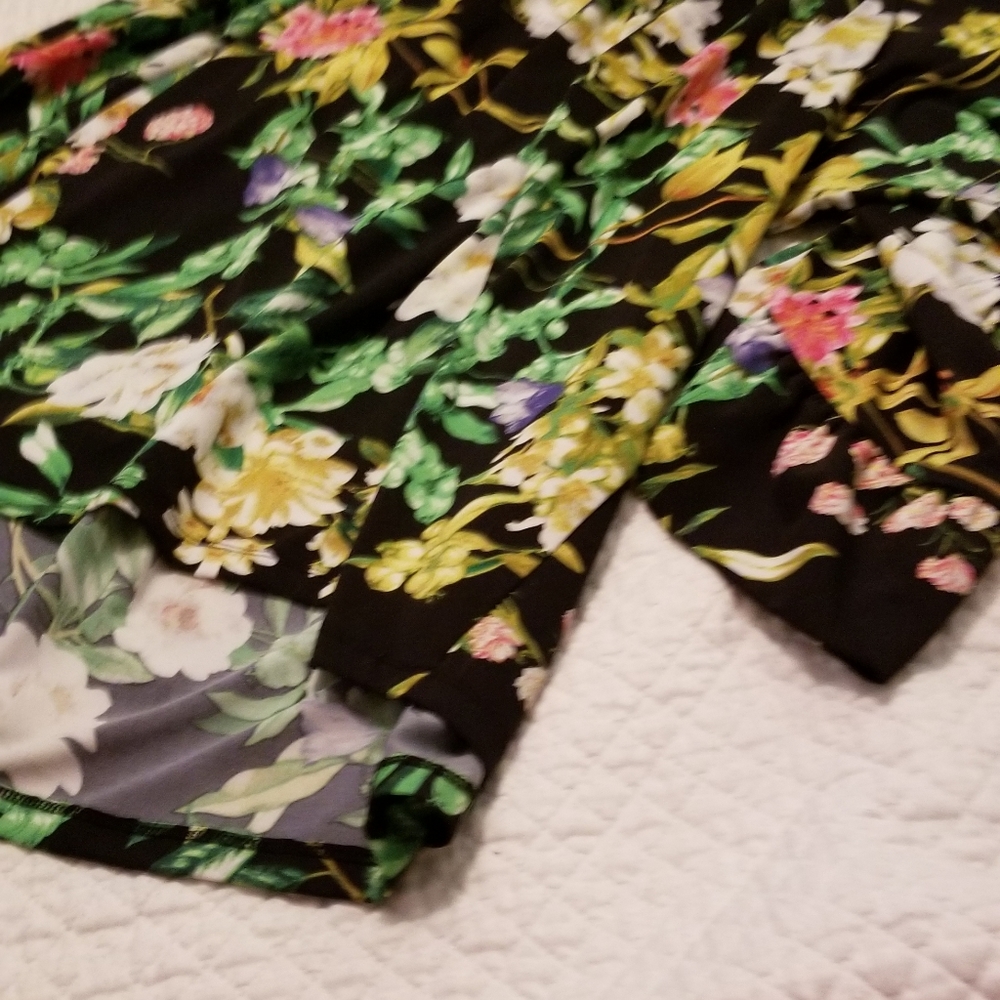 Blouse - Picture 2 of 3
